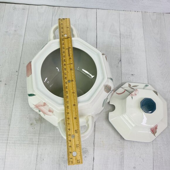 Mikasa CONTINENTAL SILK FLOWERS F3003 Octagonal  Lidded Handles 10"  Soup Tureen - Picture 10 of 12
